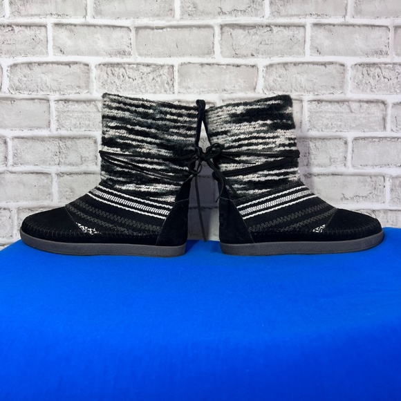 •NWOT |•TOMS•| Plush Lined Knit/Faux Suede Outer Pull On Boots Size 7.5 - Picture 6 of 8